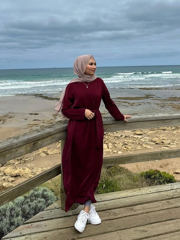 Essential Abaya with Pockets - Maroon