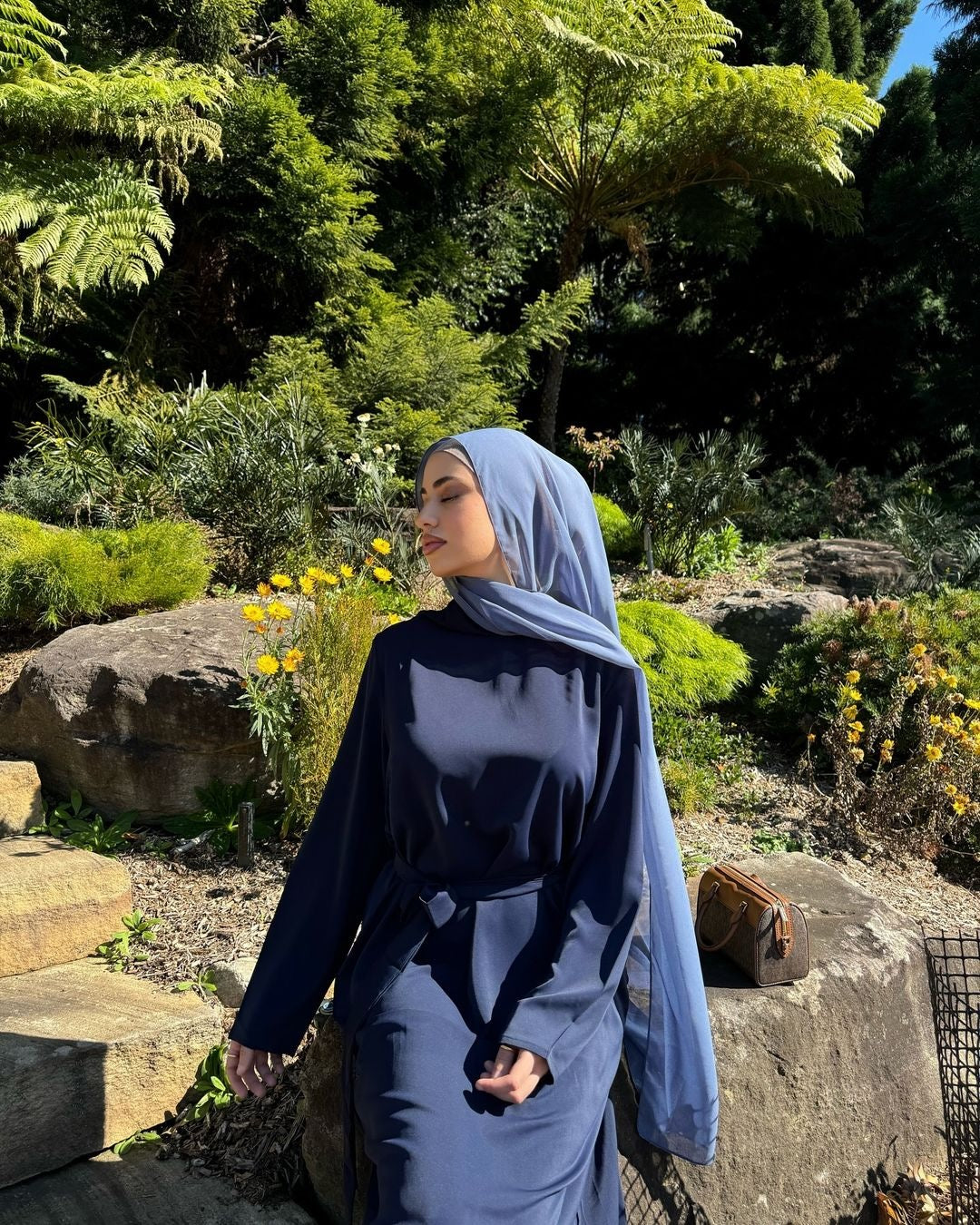 Essential Abaya mit Taschen - Marineblau