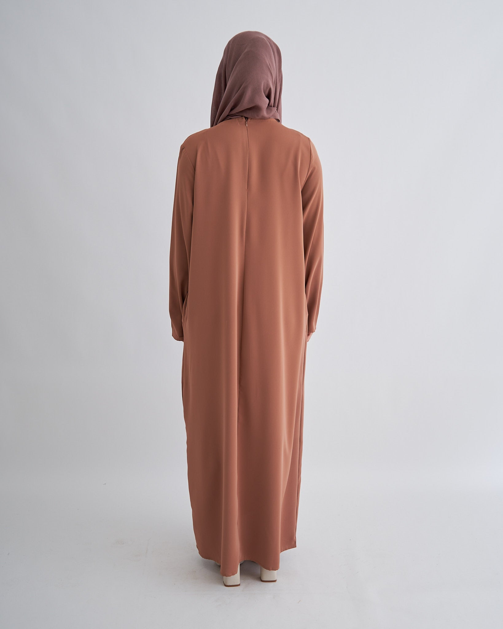 Essential Abaya with Pockets - Brown