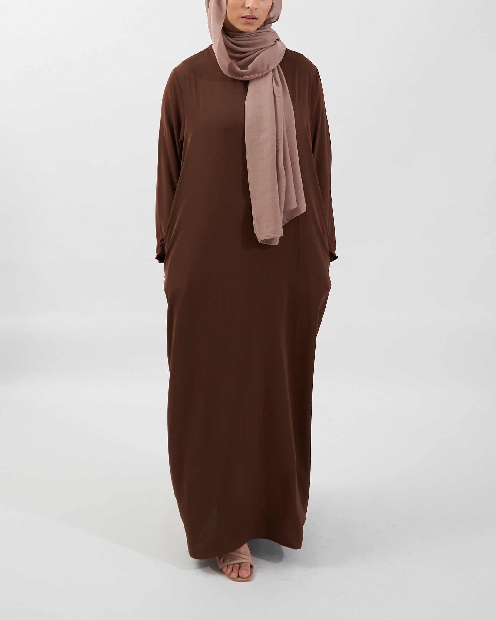 Essential Abaya mit Taschen - Kaffee