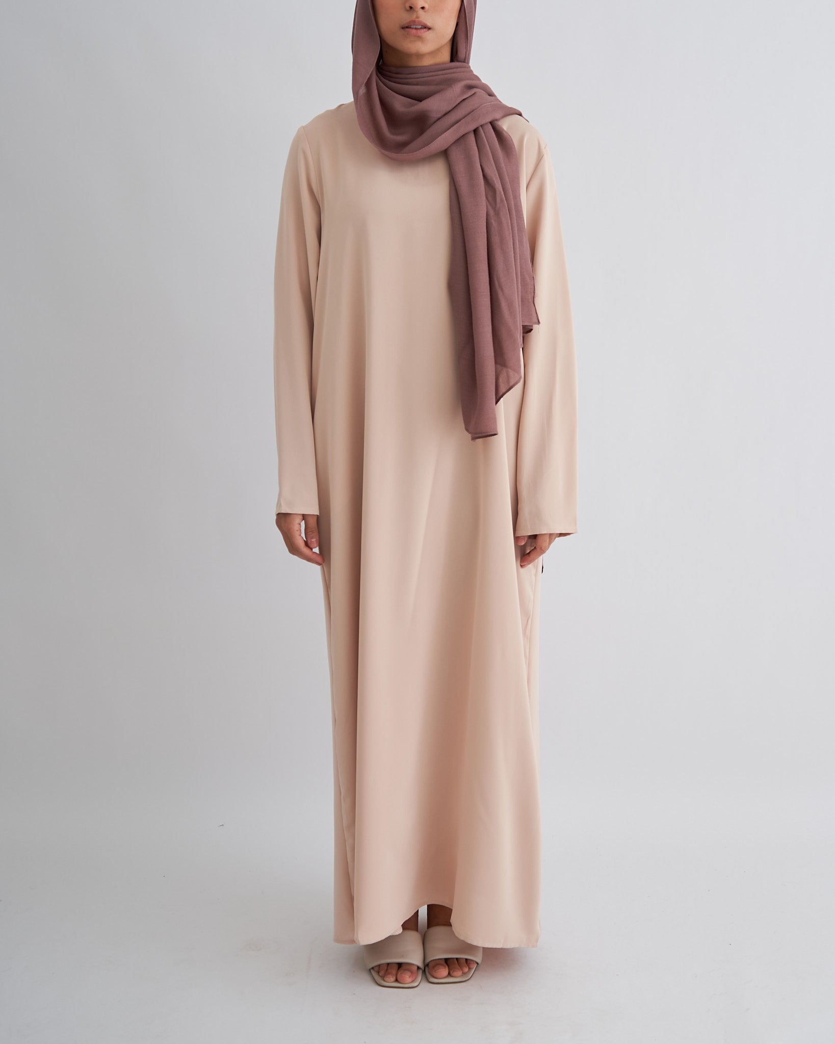 Essential Abaya mit Taschen - Creme