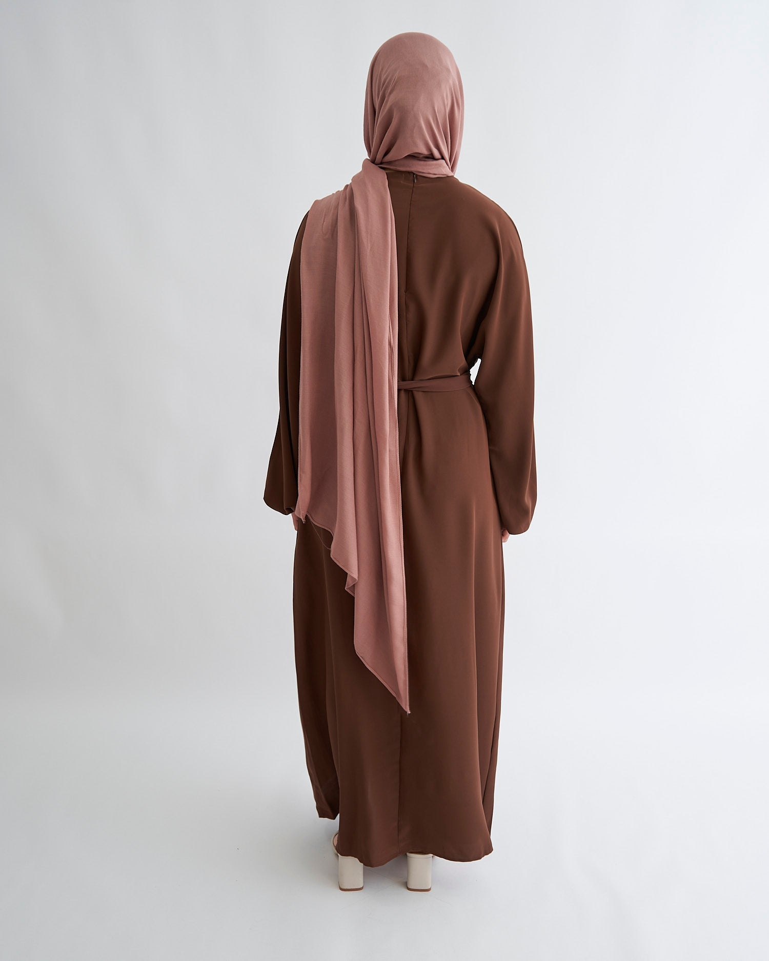 Essential Abaya mit Manschetten - Kaffee