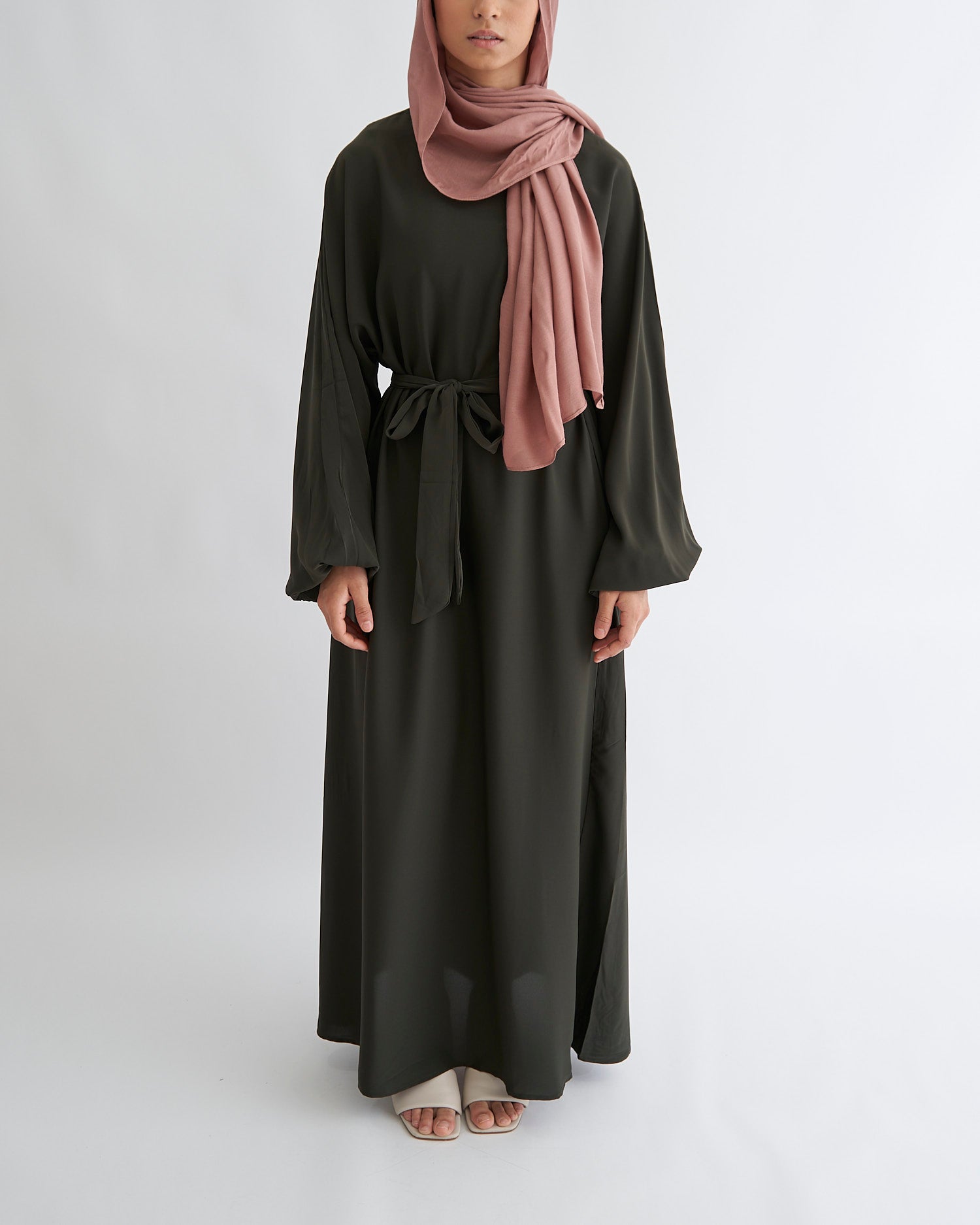 Essential Abaya mit Manschetten - Khaki