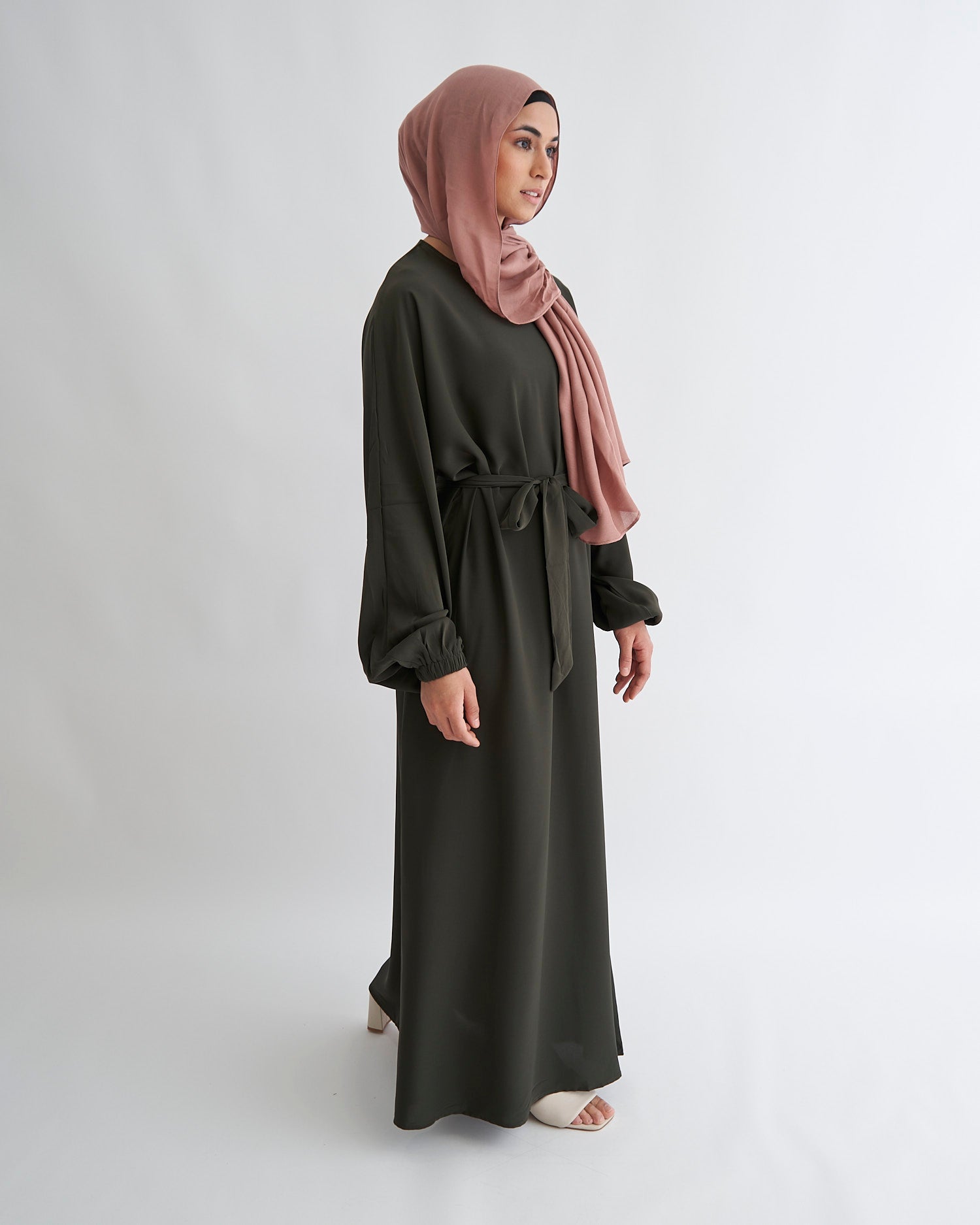 Essential Abaya mit Manschetten - Khaki