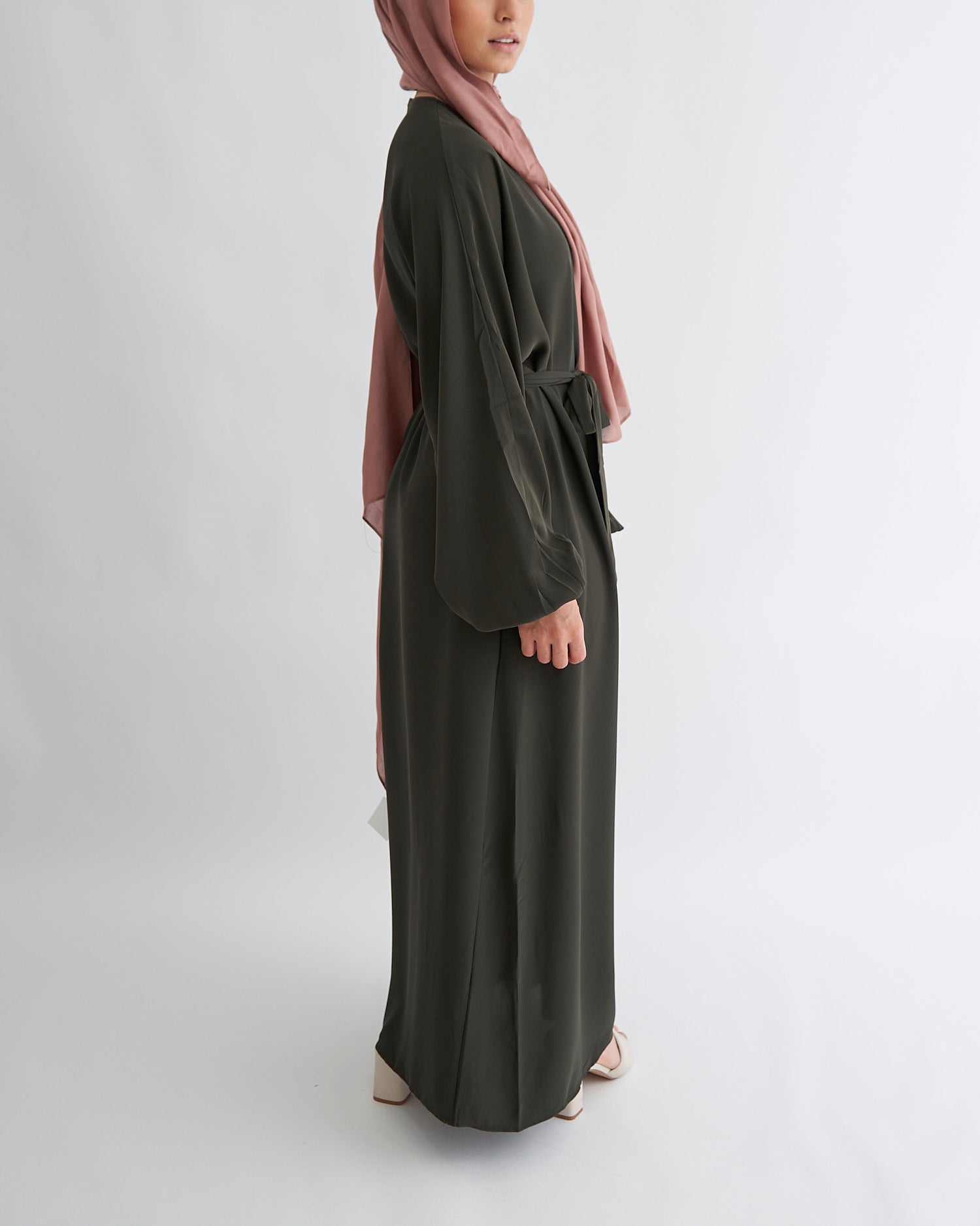 Essential Abaya mit Manschetten - Khaki