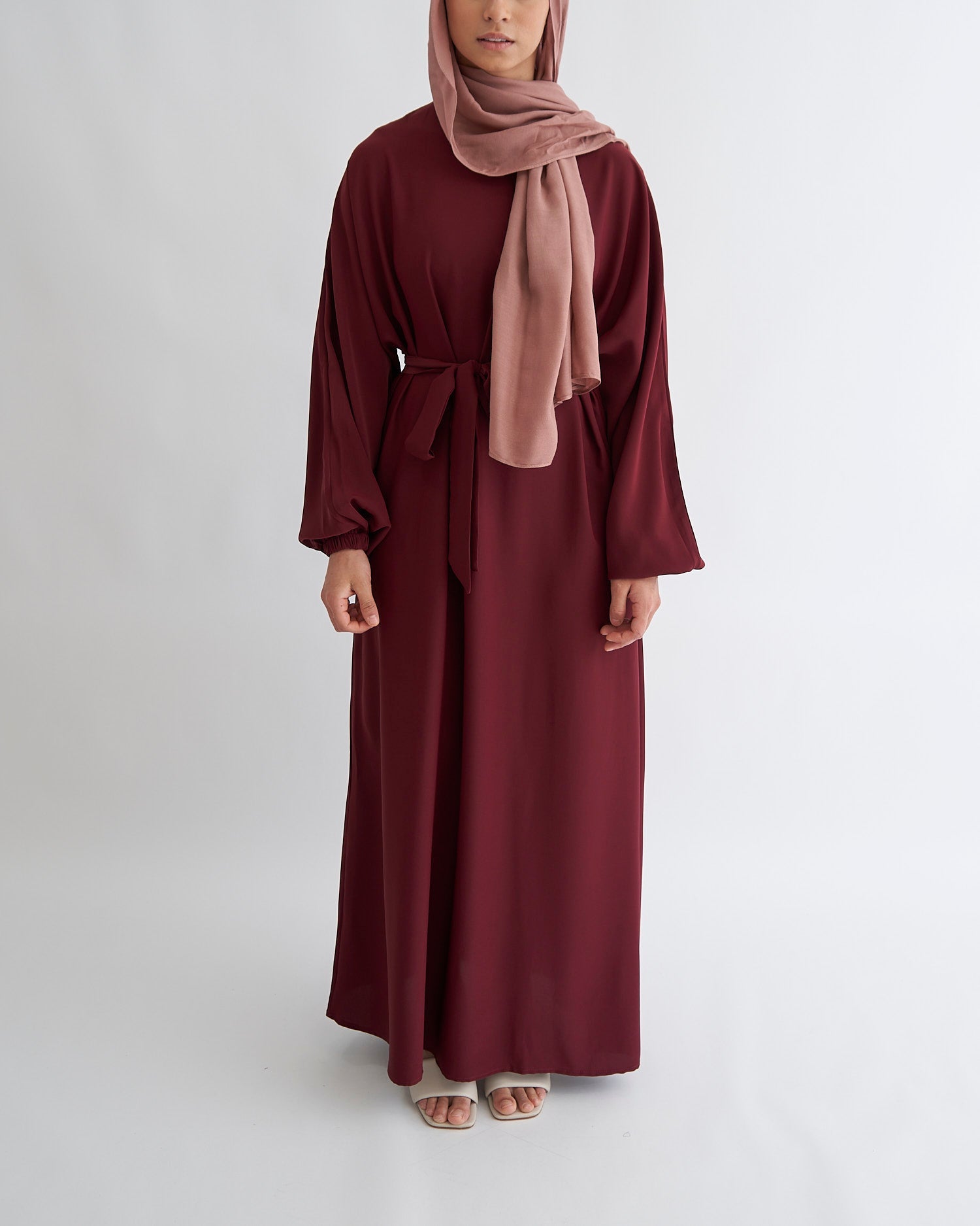 Essential Abaya mit Manschetten - Kastanienbraun