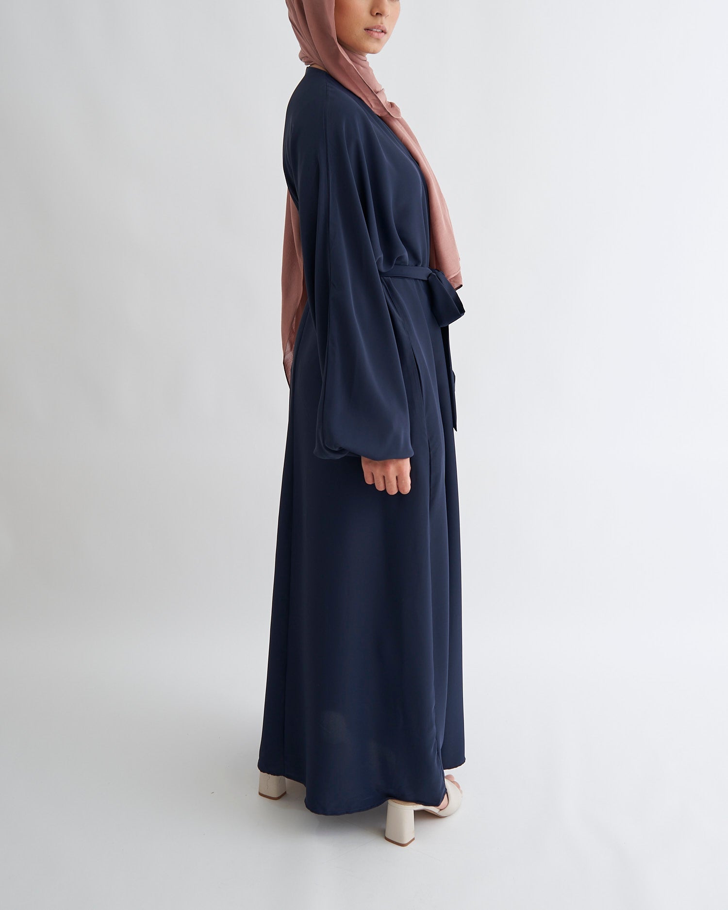 Essential Abaya mit Manschetten - Marineblau