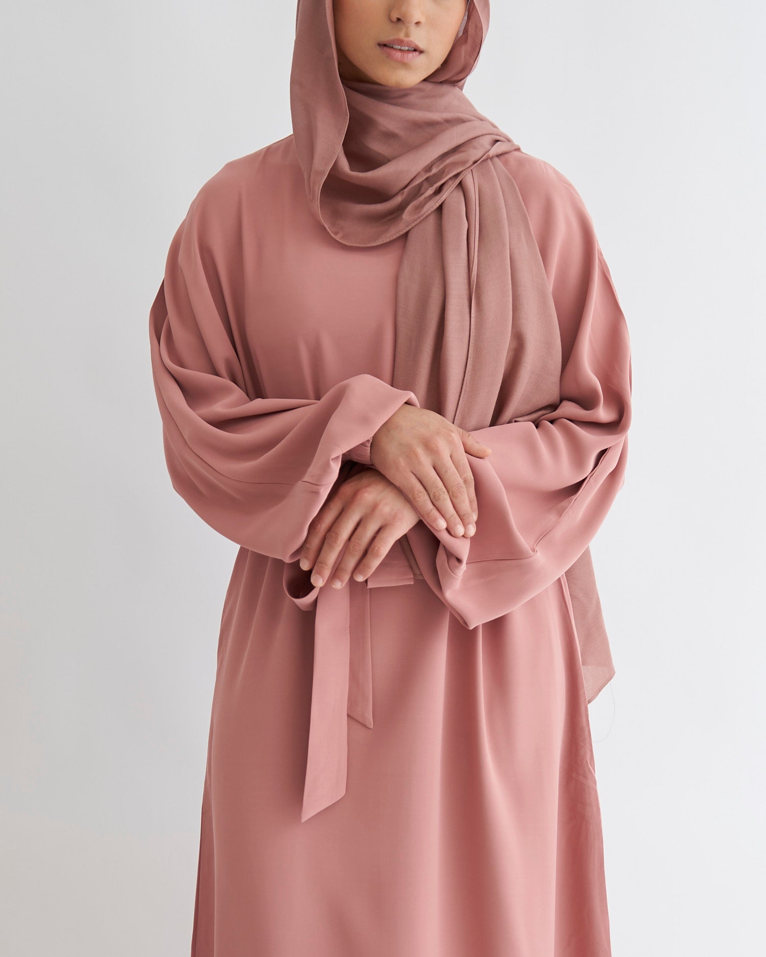 Essential Abaya mit Manschetten - Rosa