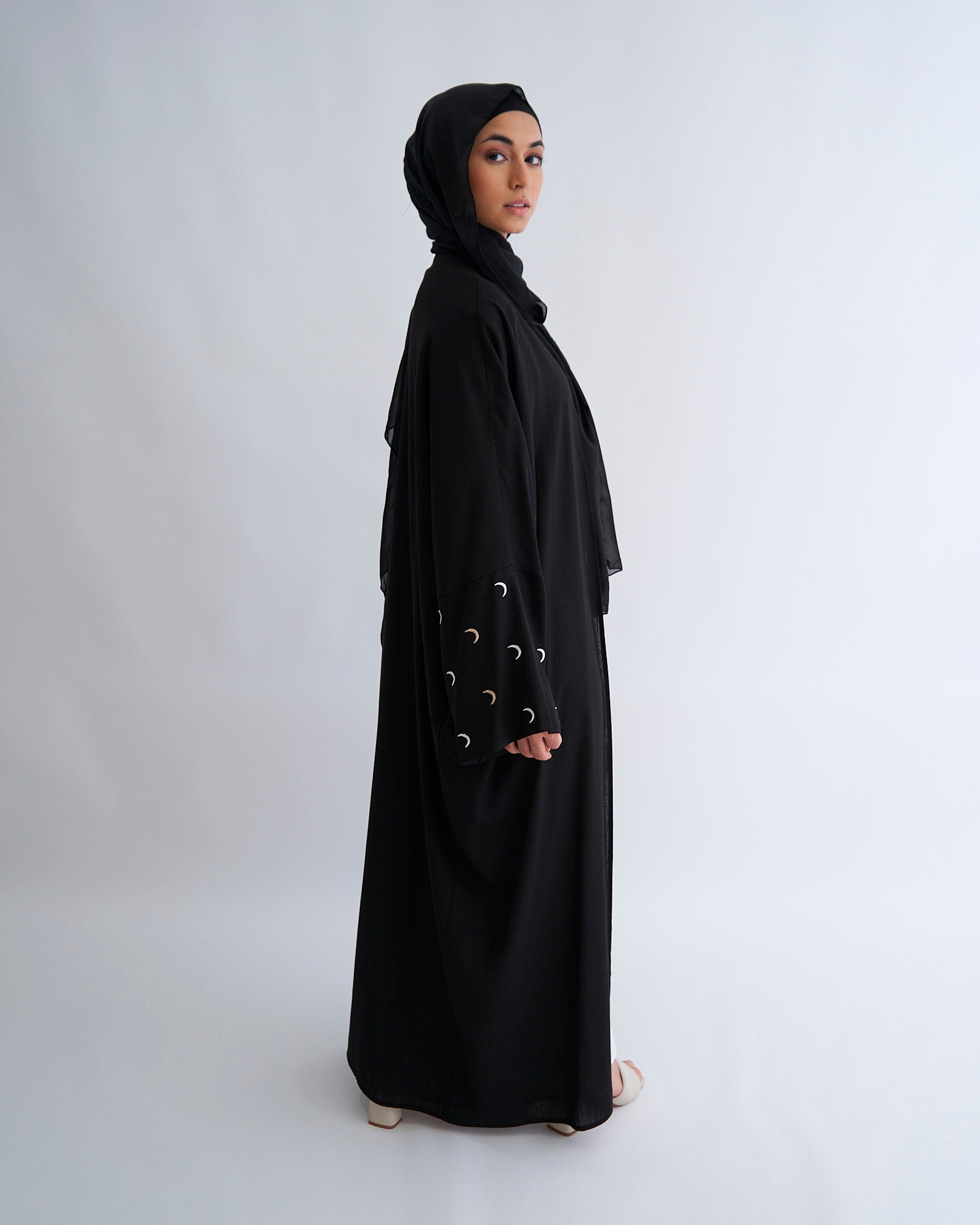 Moon Leinen-Abaya mit Hijab - Schwarz